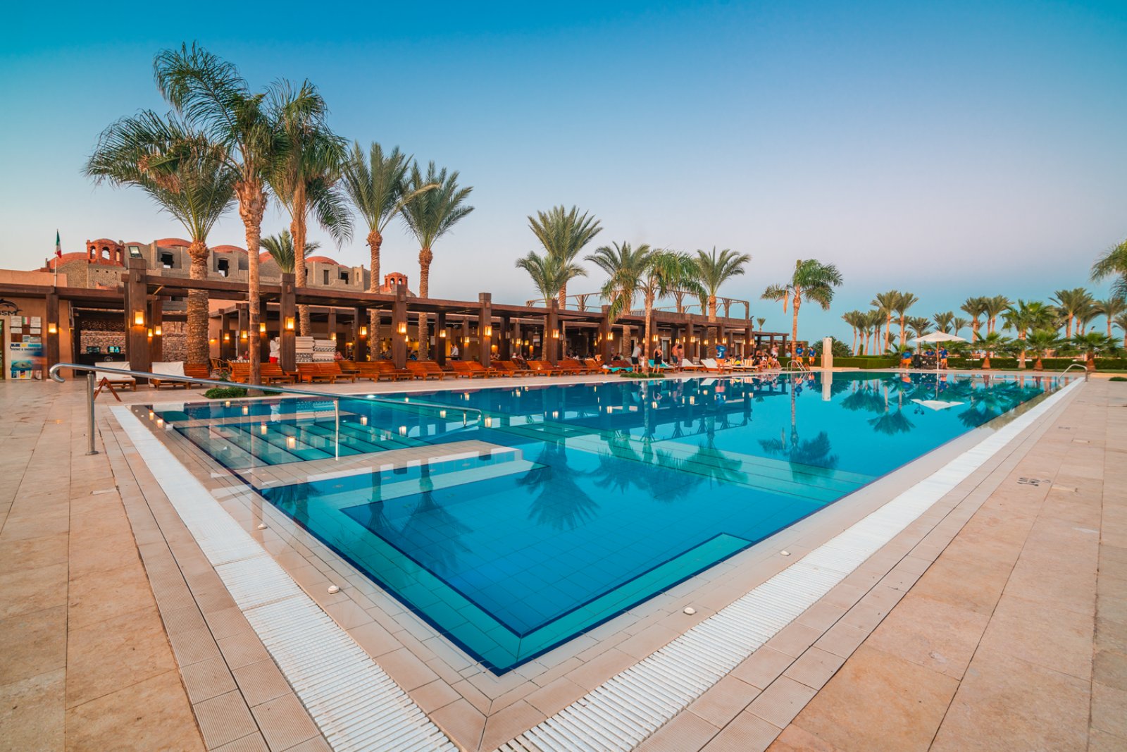 Gemma Beach Resort - 105 km 95 min from €40