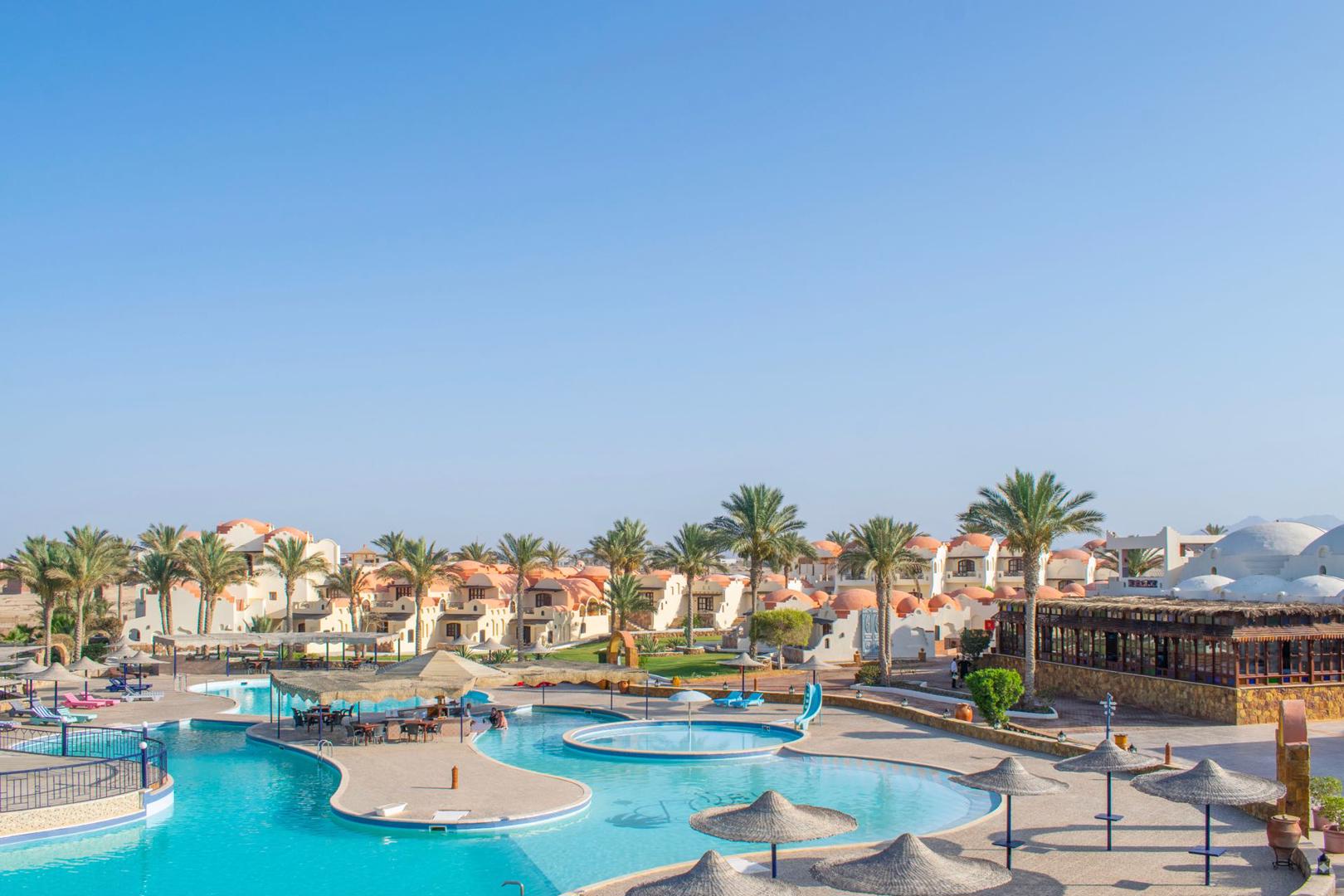 Bliss Nada Beach Resort - 22 km 20 min from €20